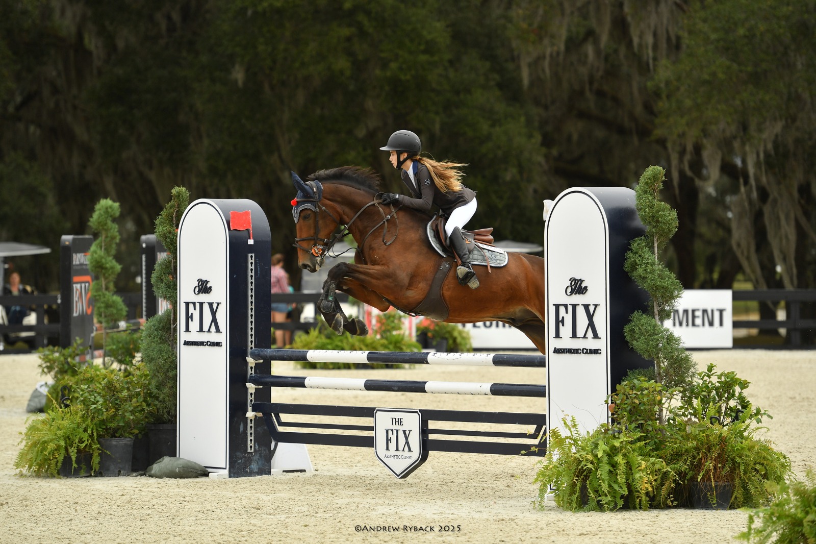 Emma Pombo competing